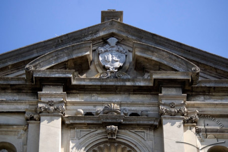 Vul. Vynnychenka, 30a. Uppermost part of the principal facade