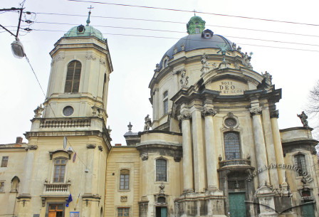 Pl. Muzeina, 3. The church's principal (western) facade. On the left, the bell tower is seen