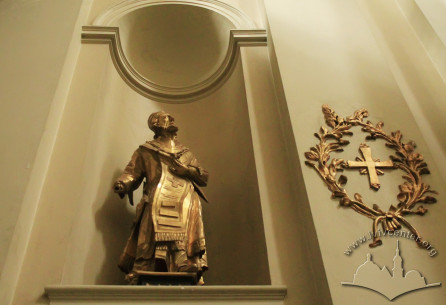Pl. Muzeina, 3. En example of the church's interior Baroque sculpture