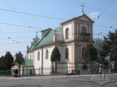 Vul. Lychakivska, 82. An overall view from the northeast