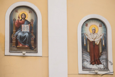 Vul. Hrushevskoho, 2.