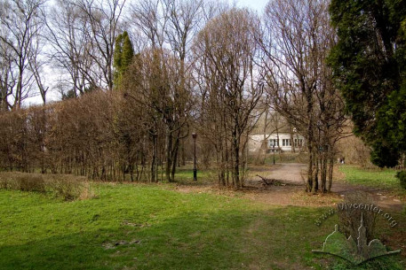 Vul. Stryiska. Southern part of the Stryiskyi park. Formerly the ukrainian sport association "Sokil-Father" had its stadium situated around here.