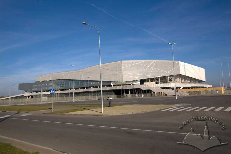 Vul. Stryiska, 199. The stadium's building western facade.