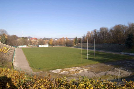 Vul. Bolharska, 4 (territory of the Bohdan Chmelnytskyi recreational park). View of the stadium from the southwest. The central part of the Lviv city is seen on the background.