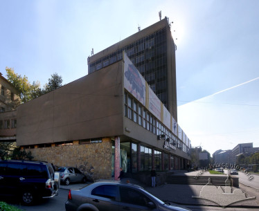 Prosp. Chornovola, 4. View of the building from the crossing of Chornovola prospect and Detka str.