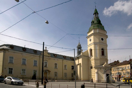Vul. Horodotska, 32. Church and former convent building, view from the south