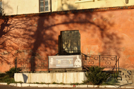 Vul. Kryvonosa, 1. Entrance to the former monastery's territory