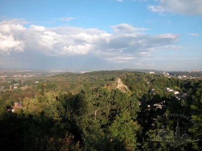 Znesinnia Ridge and Znesinnia Forest Park, viewed from Zamkova Hora.