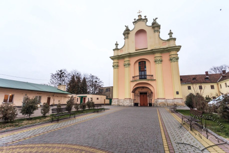 Vul. Zhovkivska, 8. Territory in front of the prayer hall building