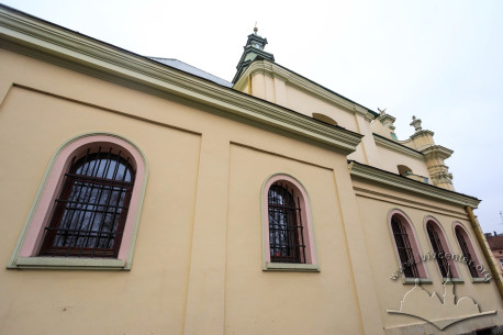 Vul. Zhovkivska, 8. Northern facade of the former church building