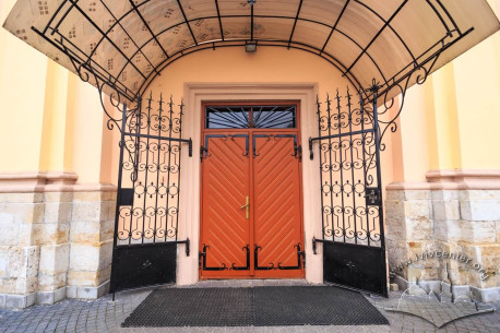 Vul. Zhovkivska, 8. The entrance to the prayer hall building