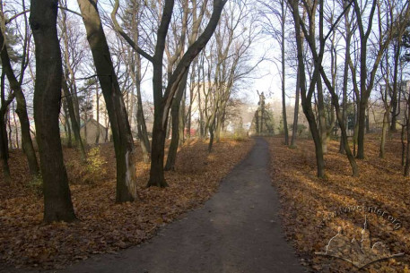 Lychakivskyi Park, Bartosz Głowacki Memorial, view from park path.
