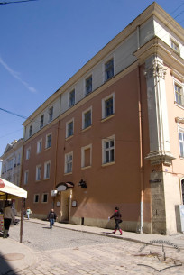Vul. Krakivska, 2. View of the lateral facade