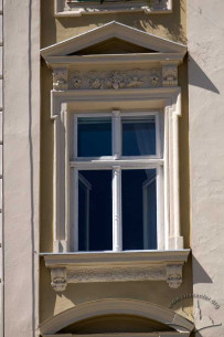 Pl. Rynok, 35. A 3rd floor window