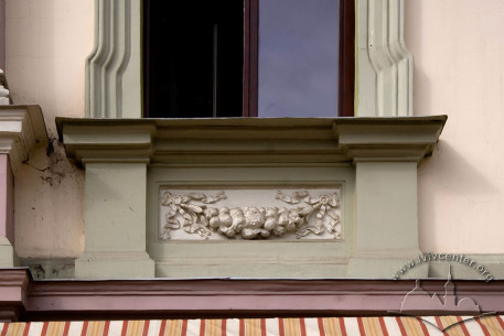 Vul. Krakivska, 9. Pedestel below a 2nd floor window