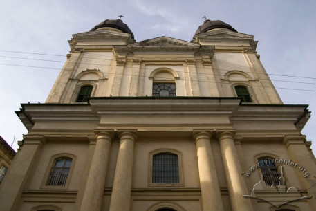 Vul. Krakivska, 21. A part of the principal facade