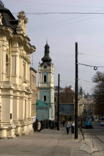 Vul. Kopernika, 40. A view from the southwest.