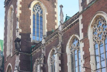 Pl. Kropyvnytskoho, 1. Northern facade and a part of the former clock tower