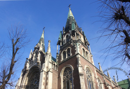 Pl. Kropyvnytskoho, 1. Western facade