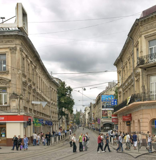 Vul. Doroshenka