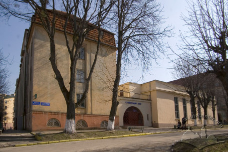 Вул. Бой-Желенського, 14. Фрагмент головного фасаду