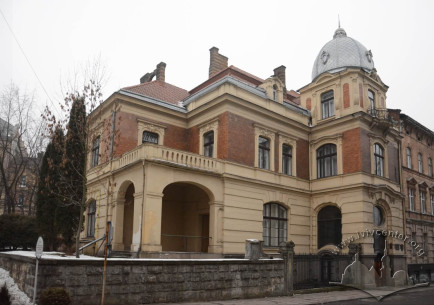 Vul. Mateika, 4. A general view from the east