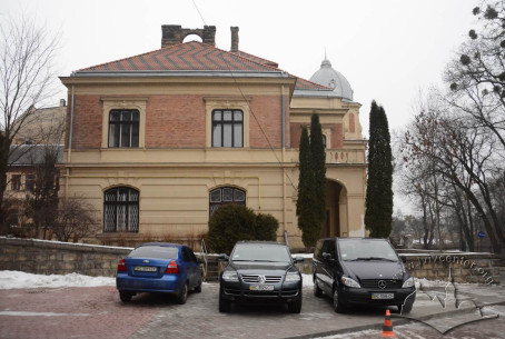 Vul. Mateika, 4. The villa's south-eastern facade