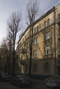 Вул. Академіка Павлова, 9. Бічний фасад будинку