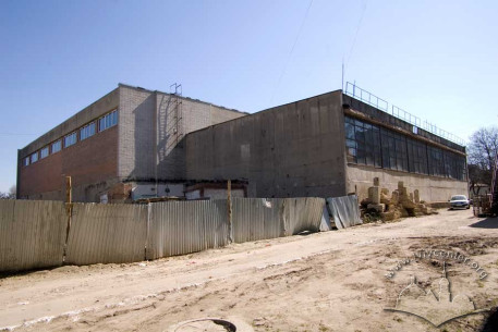 Vul. Kerchenska, 8. The rear facades of the sports buildings.