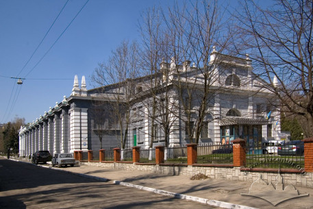 Vul. Henerala Hrekova, 1. General view of the sports building.