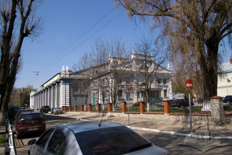 Vul. Henerala Hrekova, 1. General view of the sports building.