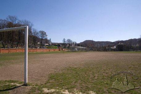 Vul. Vakhianyna, 1. The training field. The slopes of Pohulianka park are seen on the background