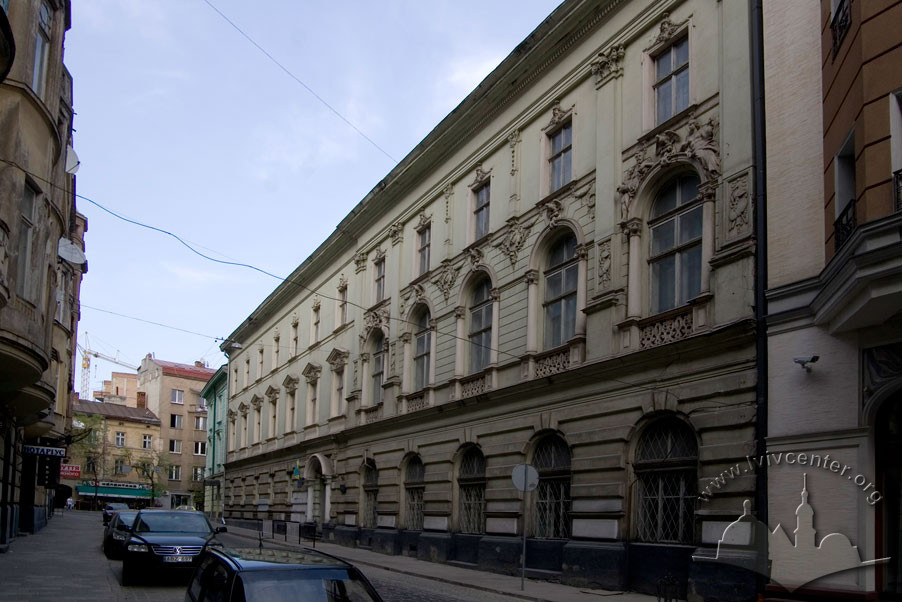 Вул. Фредра, 1 – Львівський шаховий клуб