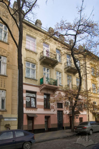 Vul. Hlyboka, 4. The main facade. View from the south