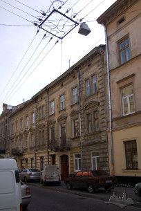 Вул. Пекарська, 18. Вид на головний фасад з північного заходу
