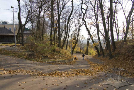 Vysoky Zamok Street, approach to the lower terrace of Vysoky Zamok park.