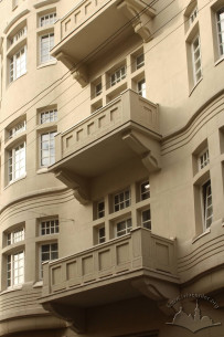 Prosp. Shevchenka, 27. 2nd-4th floor balconies on the facade facing vul. Hertsena