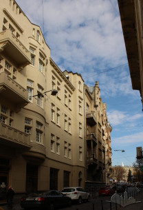 Prosp. Shevchenka, 27. A view from vul. Hertsena towards vul. Kniazia Romana