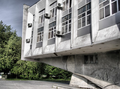 Vul. Stryiska, 109. A fragment of a facade