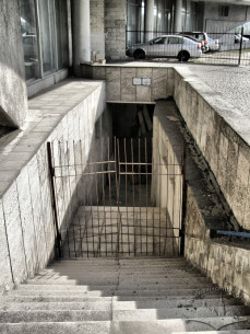 Vul. Stryiska, 109. Secondary entrance