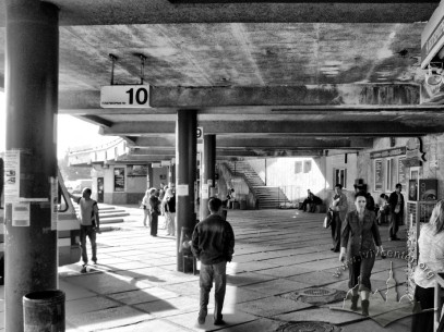 Vul. Stryiska, 109. The landing platforms