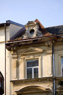 Vul. Tuhan-Baranovskoho, 14. Lateral part of the principal facade