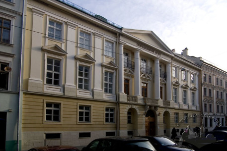 Vul. Teatralna, 18. The principal facade
