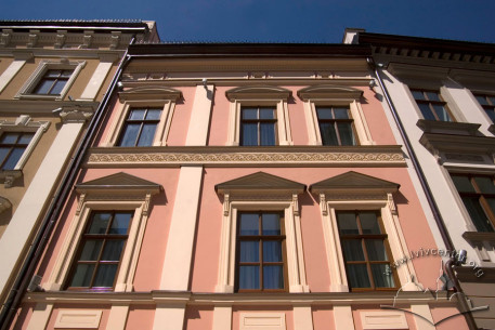Vul. Shevska, 16. The principal facade