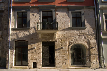 Vul. Virmenska, 4. Main facade fragment