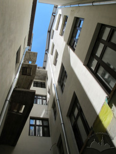 Vul. Virmenska, 4. View from the courtyard
