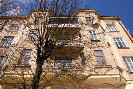 Vul. Shevchenka, 24. A part of the main facade