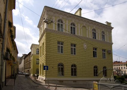 Просп. Шевченка, 9. Вигляд з півночі