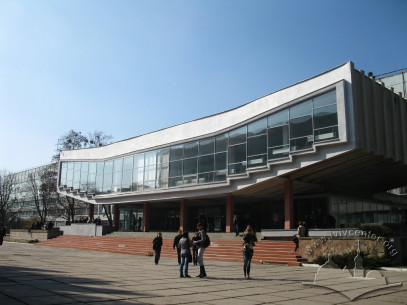 Vul. Mytropolyta Andreya, 3. View of the main entrance from the courtyard