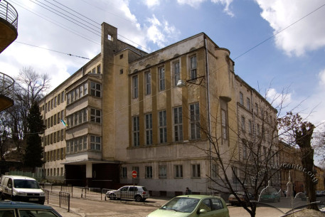 Vul. Tyutyunnykiv, 1. An overal view from northeast
